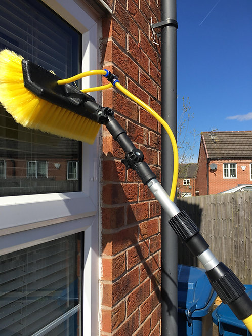 Water-fed Pole Window Cleaning